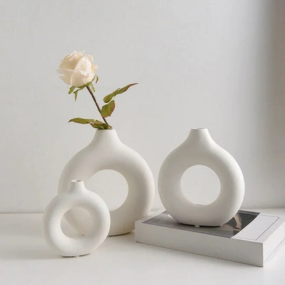 Modern Donut Ceramic Vase – Matte White