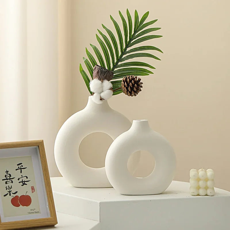 Modern Donut Ceramic Vase – Matte White