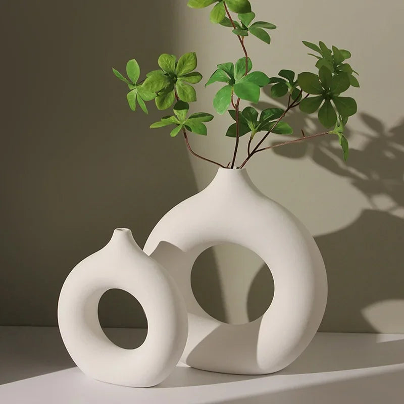 Modern Donut Ceramic Vase – Matte White