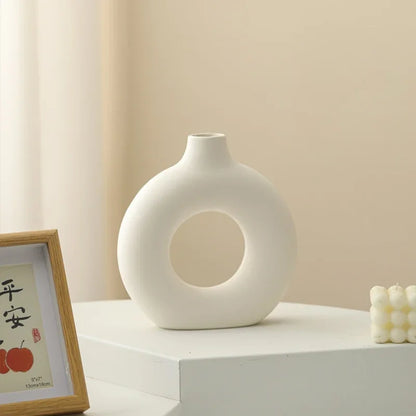 Modern Donut Ceramic Vase – Matte White